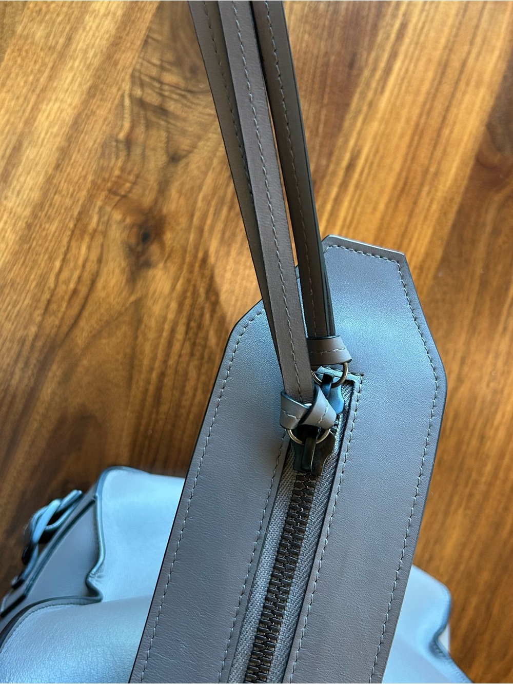Balenciaga Neo- Grey Leather Tote with Braided Handles - Picture 15 of 17